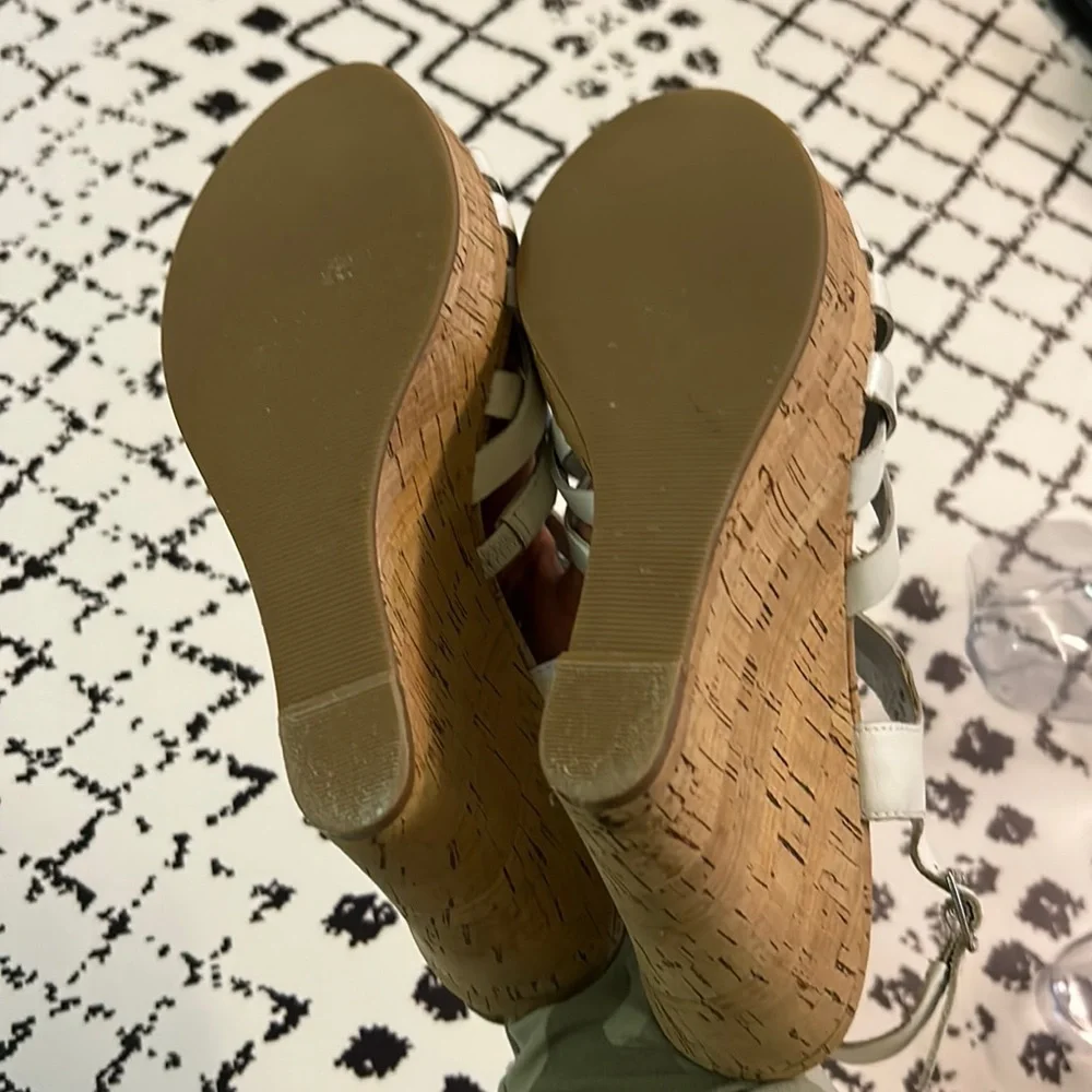 GUESS White Strappy Wedge Sandals, Size 8.5 - GUC